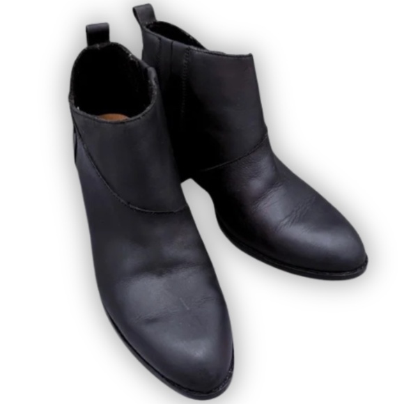 TOMS Matte Leather Nubuck Ankle Boots Black Size 8 2" Block Heel Classic Slip On - Picture 3 of 9